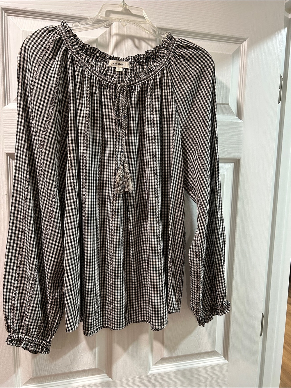 Max Studio Black and White Gingham Long Sleeve Peasant Blouse